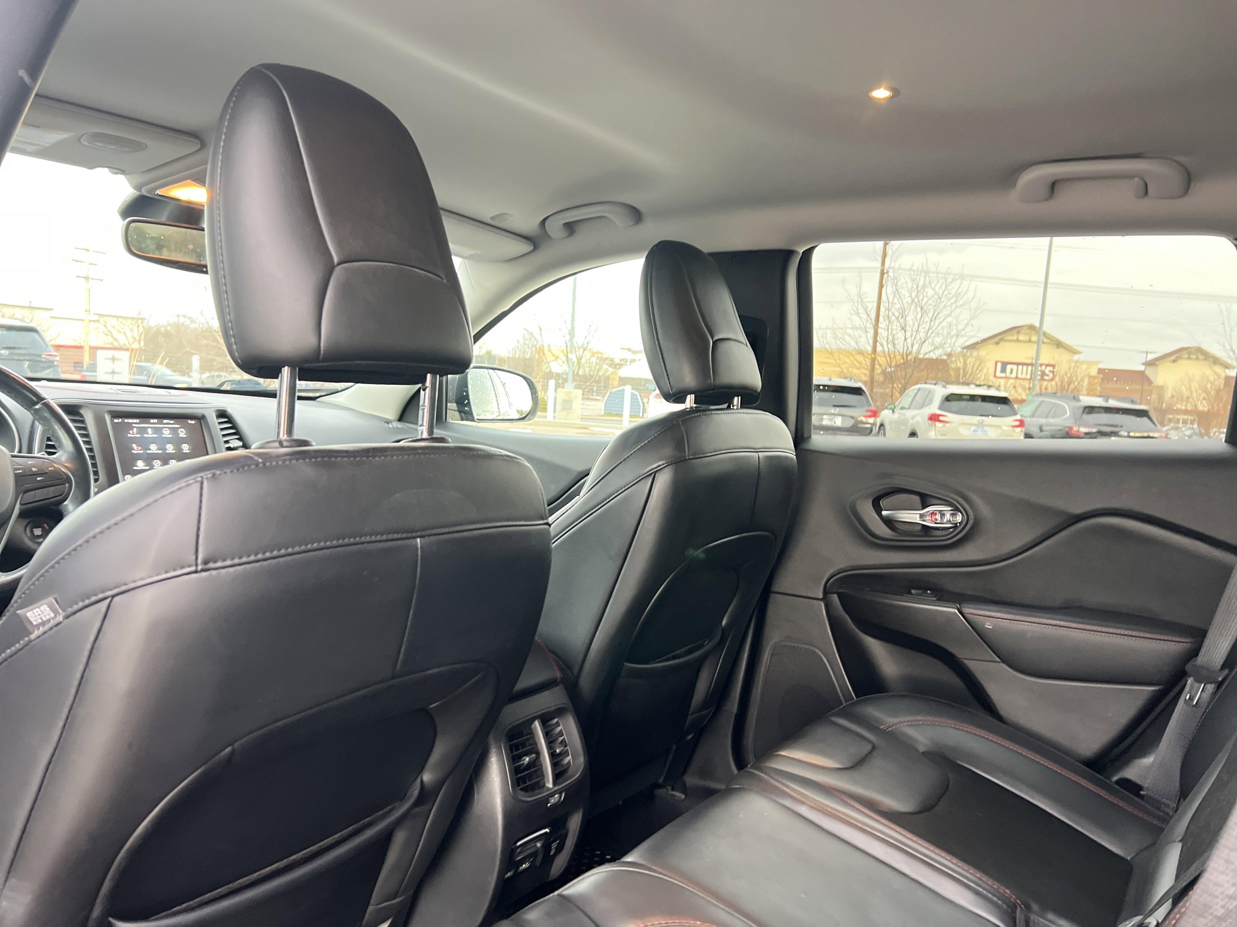 Used 2020 Jeep Cherokee Trailhawk w/ Comfort/Convenience Group image 22