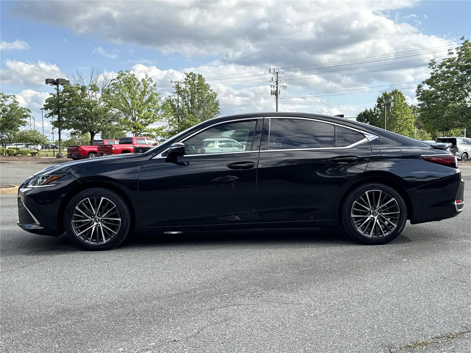 Used 2022 Lexus ES 300h w/ Premium Package FWD image 27