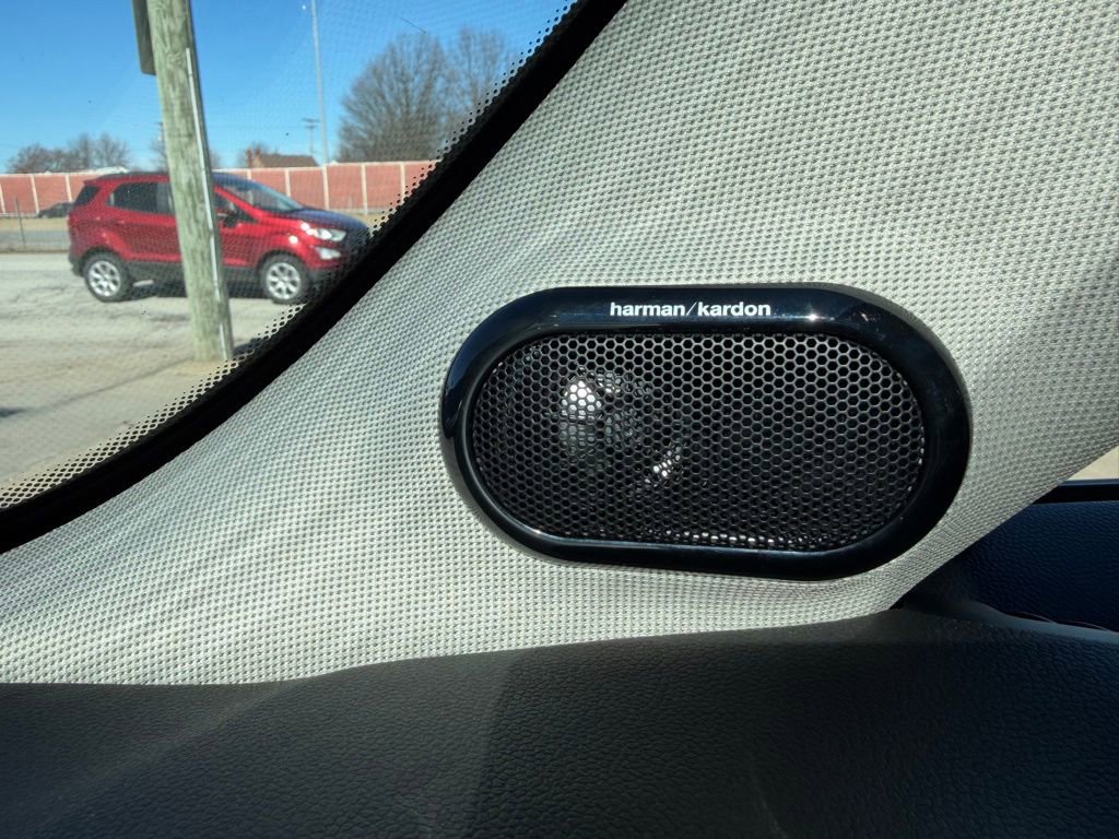 Used 2017 MINI Cooper 4-Door Hardtop image 32