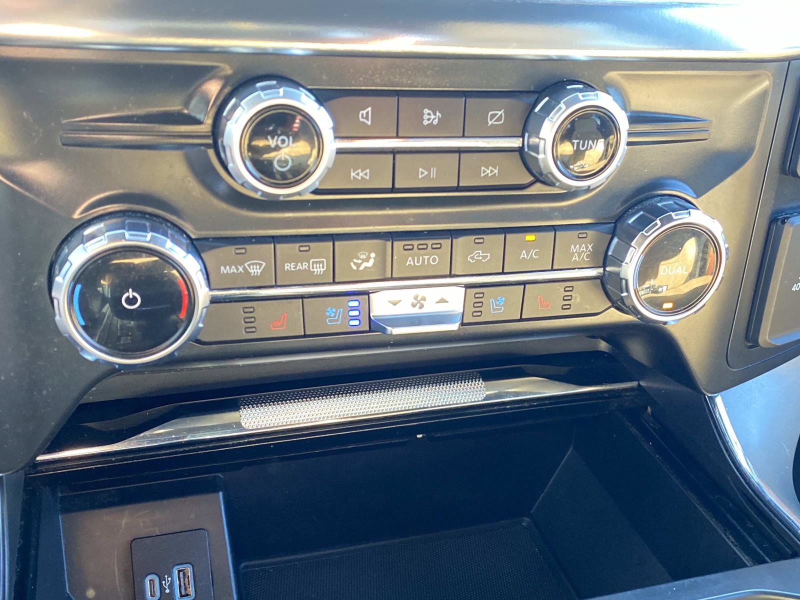 Used 2022 Ford F150 Lariat image 21