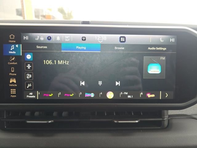 Used 2025 Jeep Wrangler Unlimited Sahara image 19