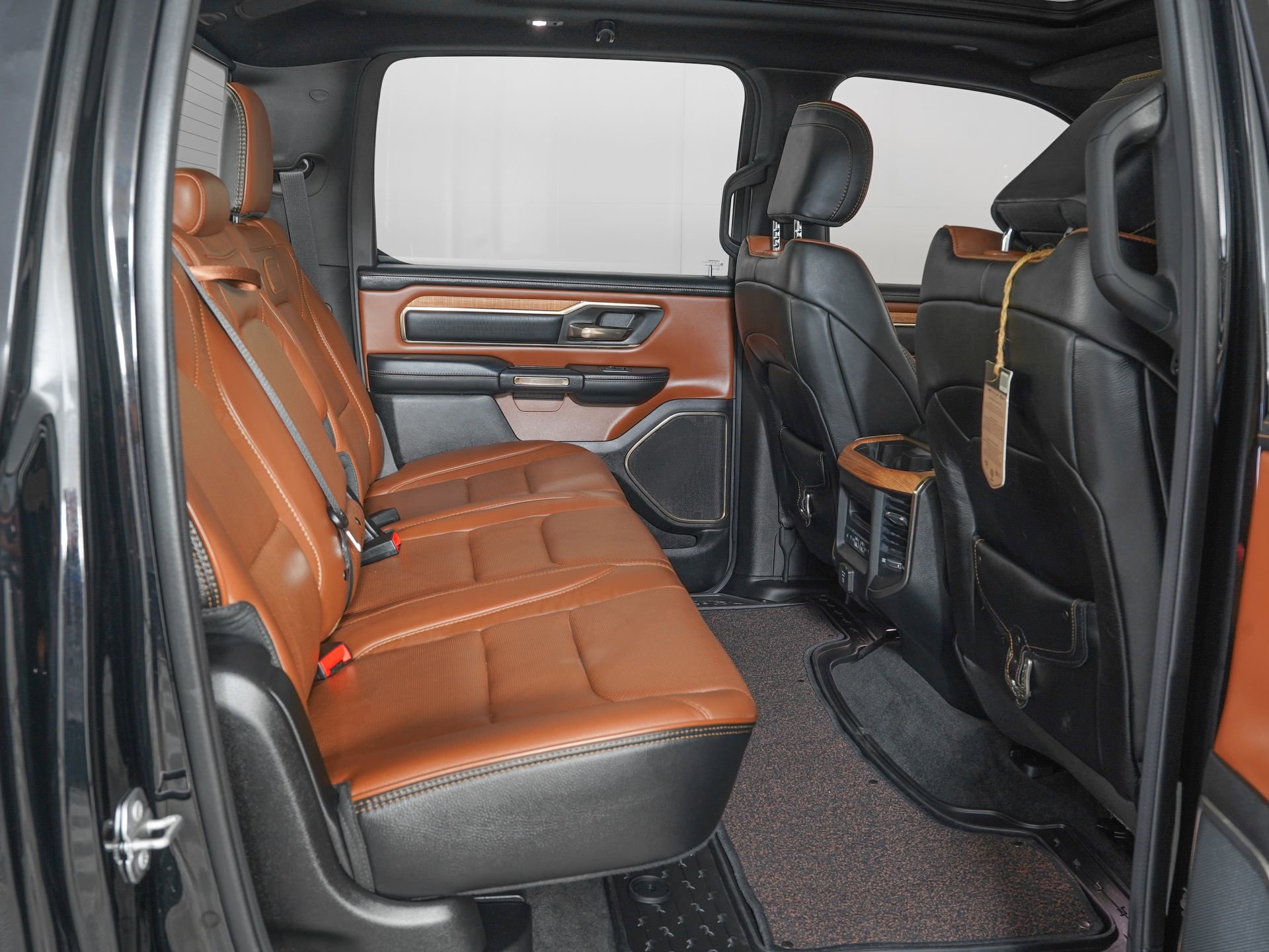 Used 2023 RAM 1500 Limited image 10