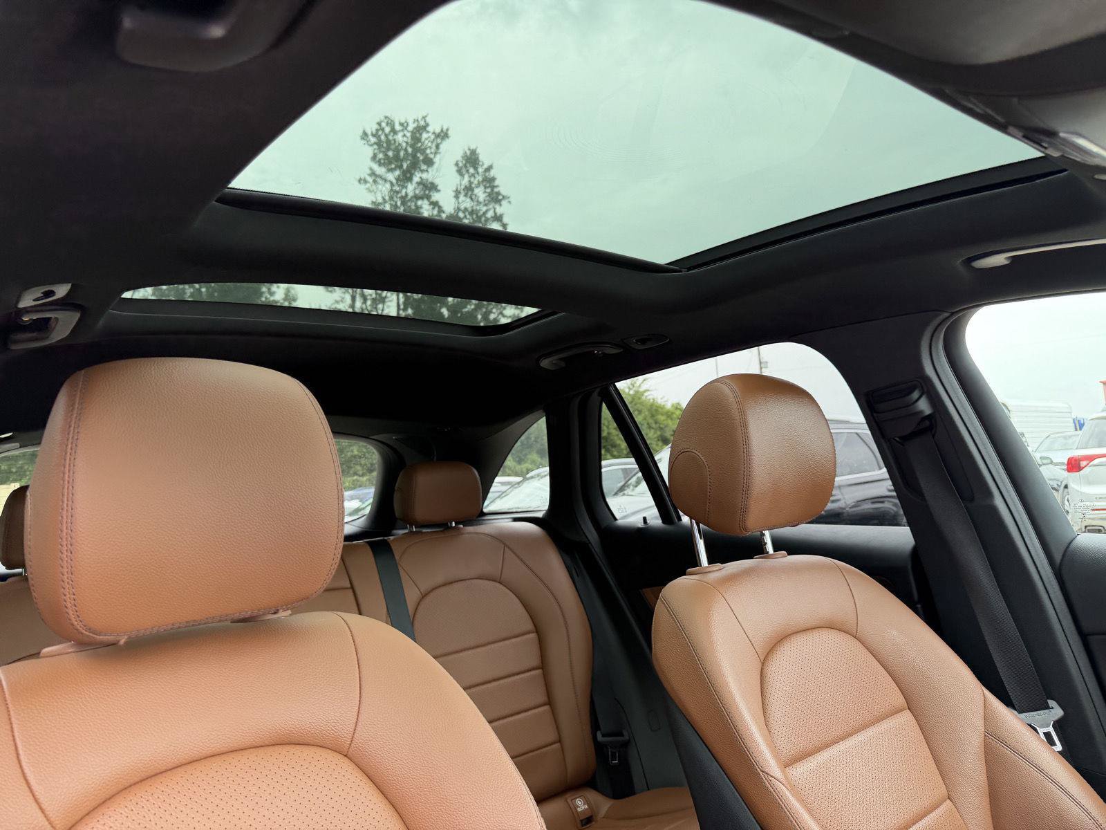 Certified 2021 Mercedes-Benz GLC 300 image 32