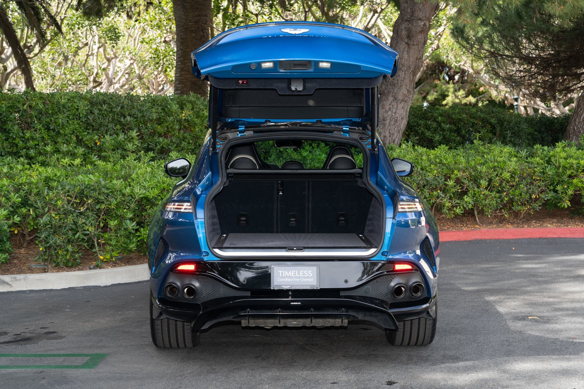 Used 2023 Aston Martin DBX 707 AWD/4WD image 7