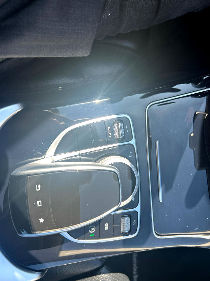 Used 2015 Mercedes-Benz C 300 4MATIC Sedan image 16