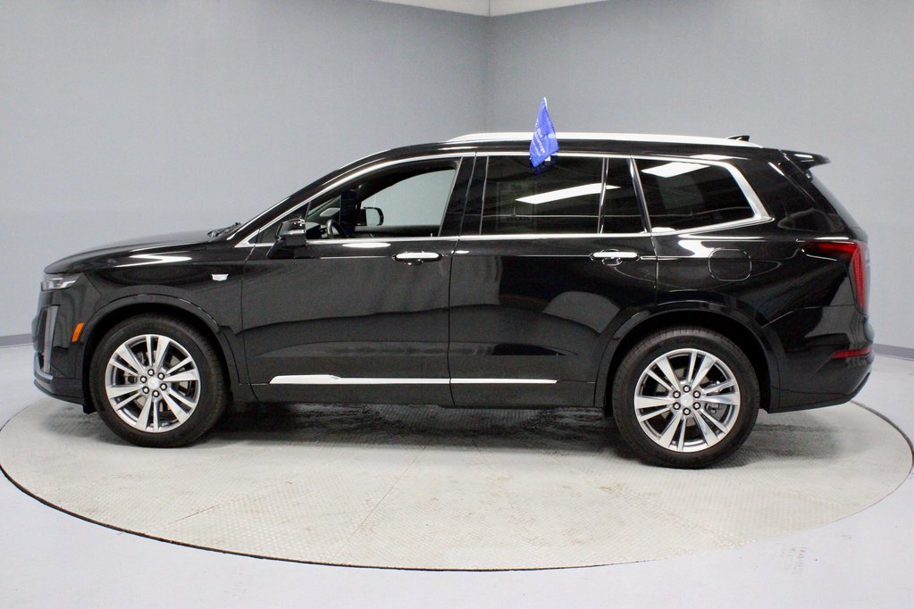 Used 2025 Cadillac XT6 Premium Luxury image 9