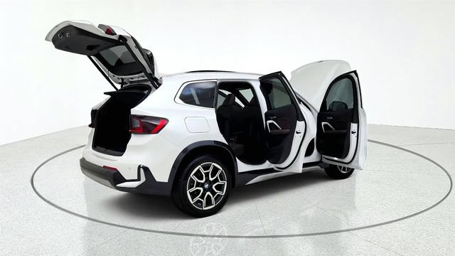 Used 2025 BMW X1 xDrive28i AWD/4WD image 19