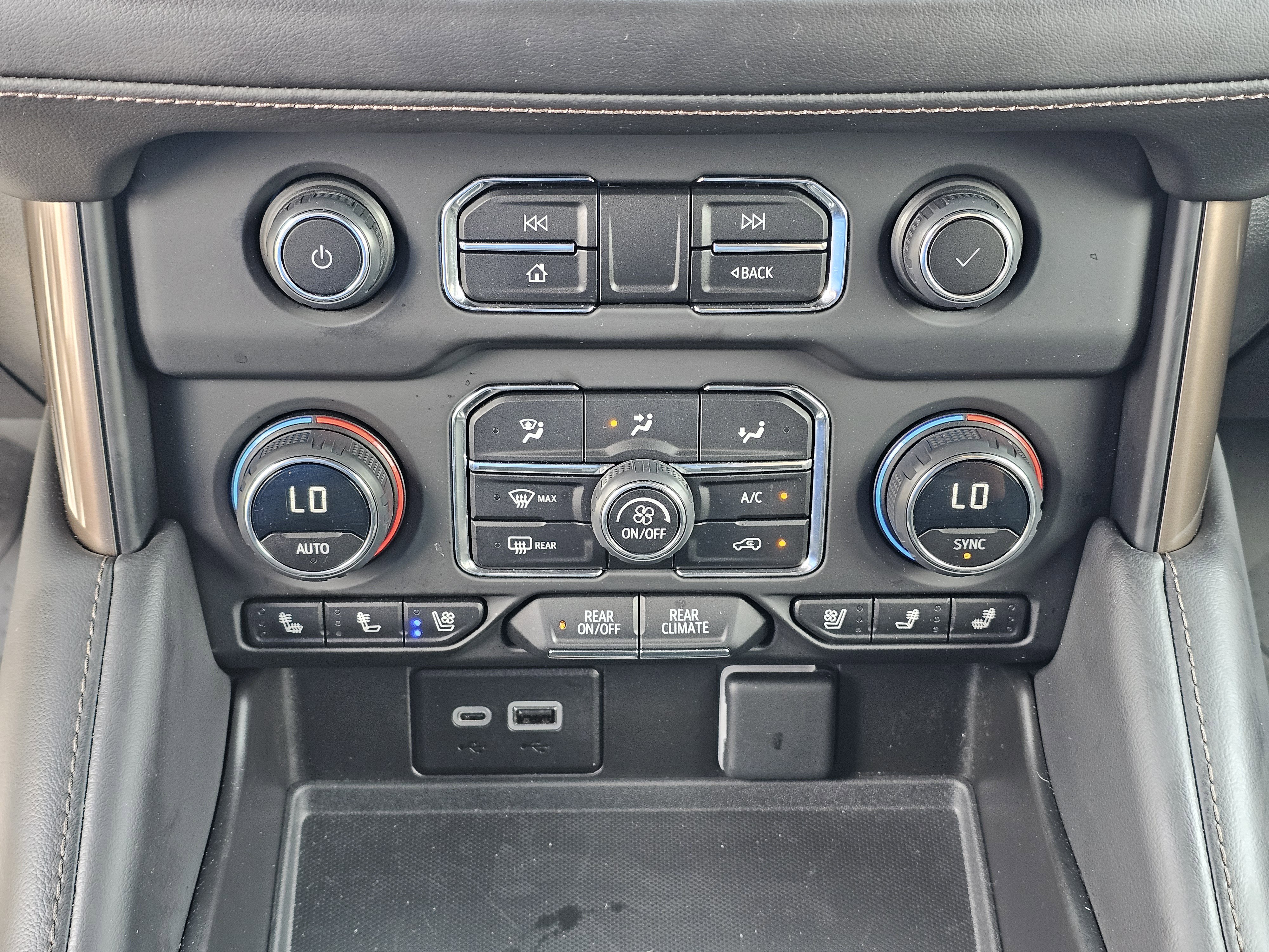 Used 2023 Chevrolet Tahoe High Country AWD/4WD image 32