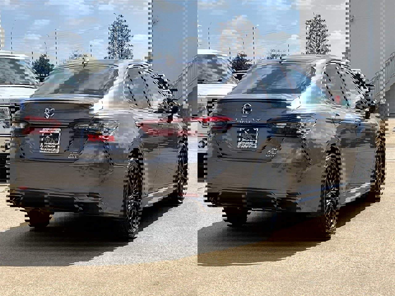 Used 2022 Toyota Camry XSE w/ Cold Weather Package image 4