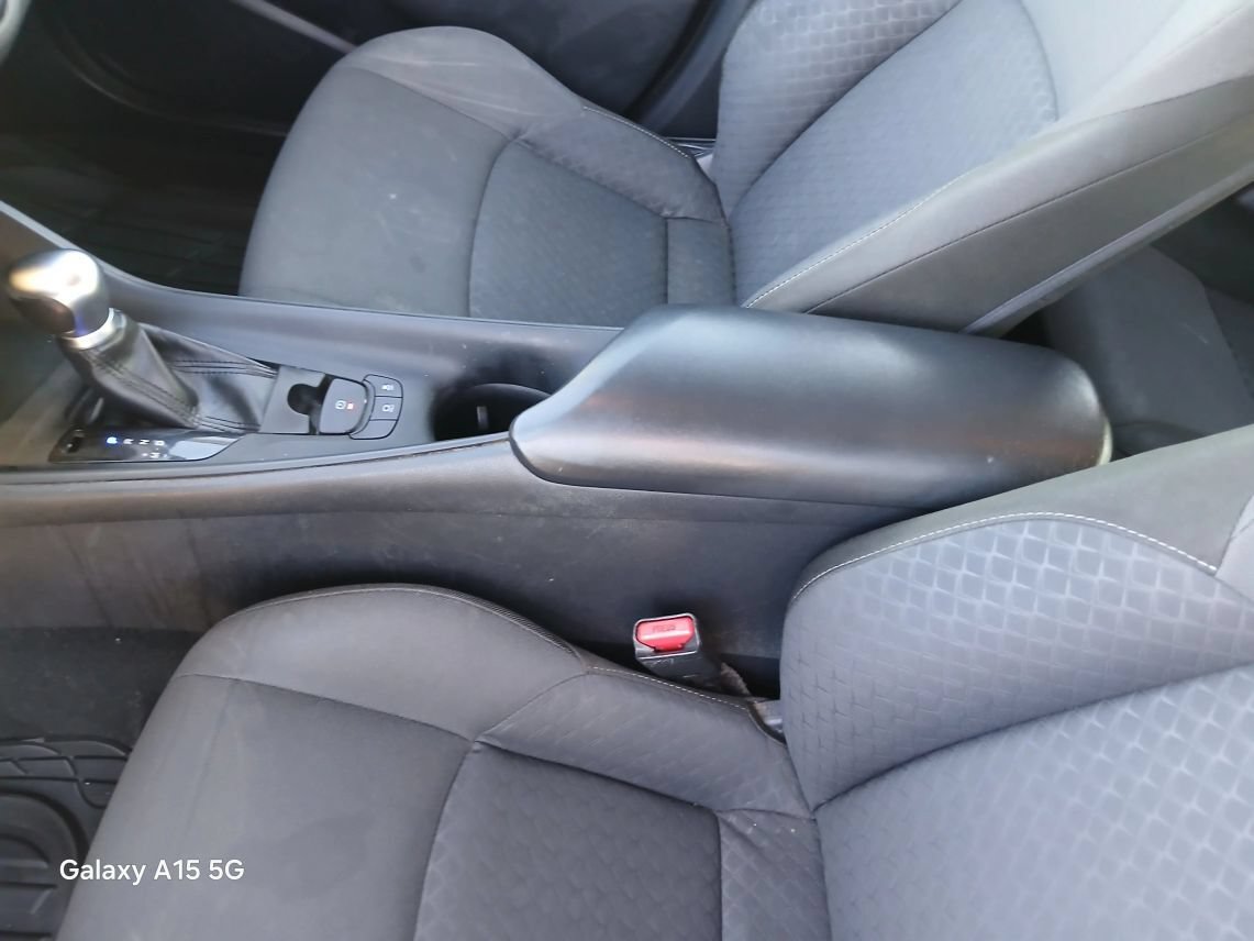 Used 2020 Toyota C-HR LE FWD image 8