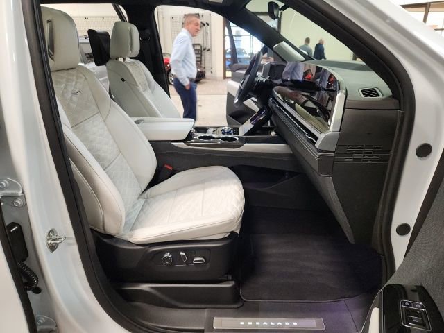 Used 2026 Cadillac Escalade V image 37