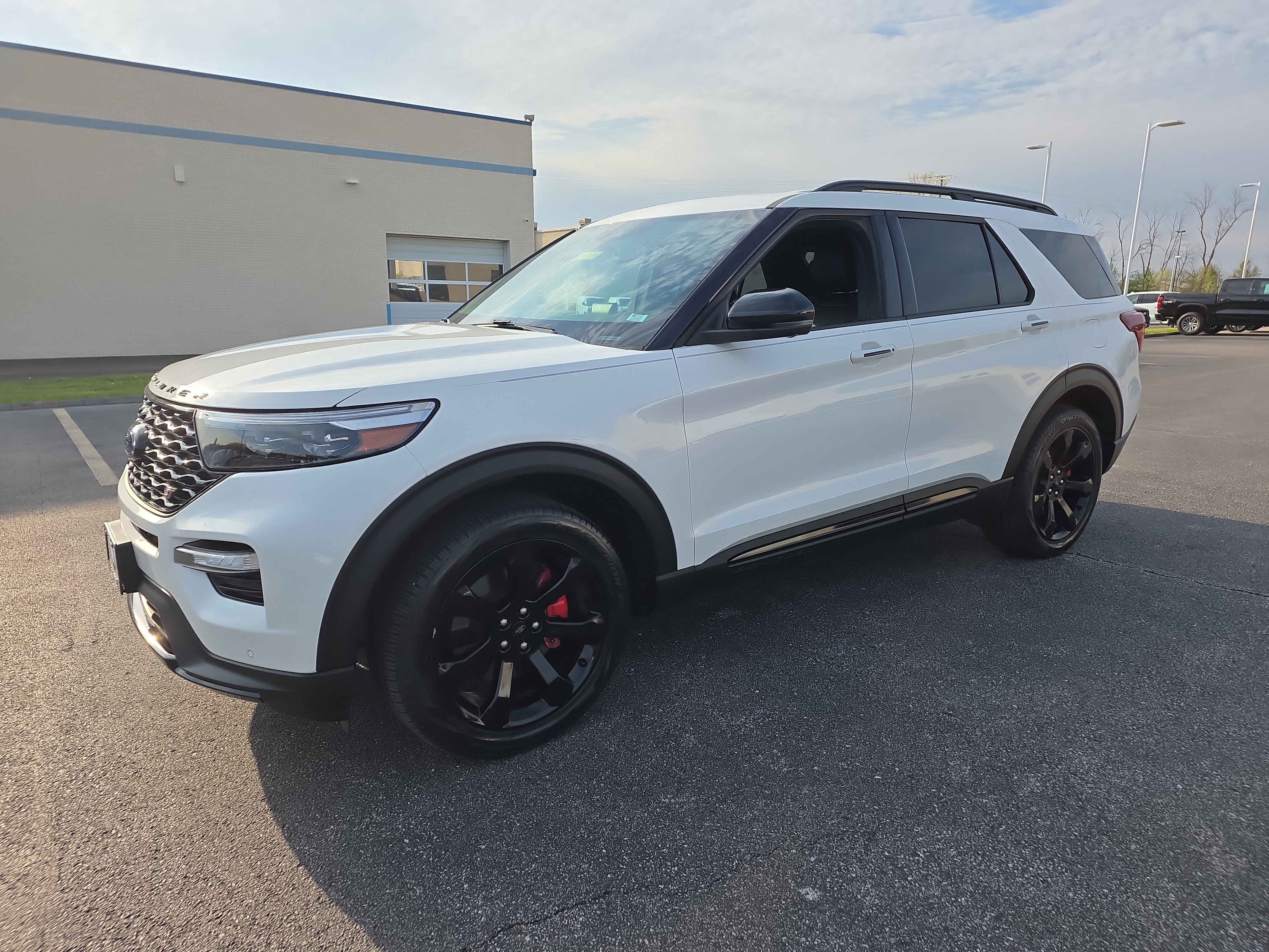 Used 2023 Ford Explorer ST w/ Equipment Group 401A image 7