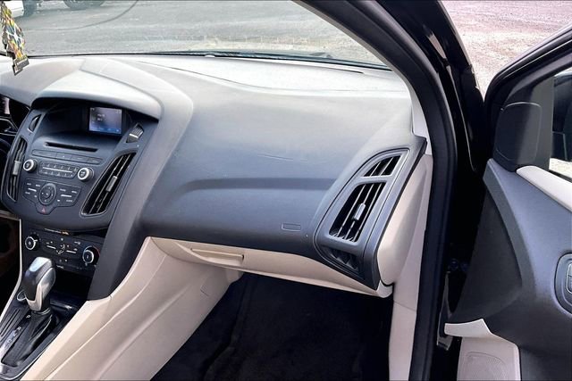 Used 2015 Ford Focus SE image 16