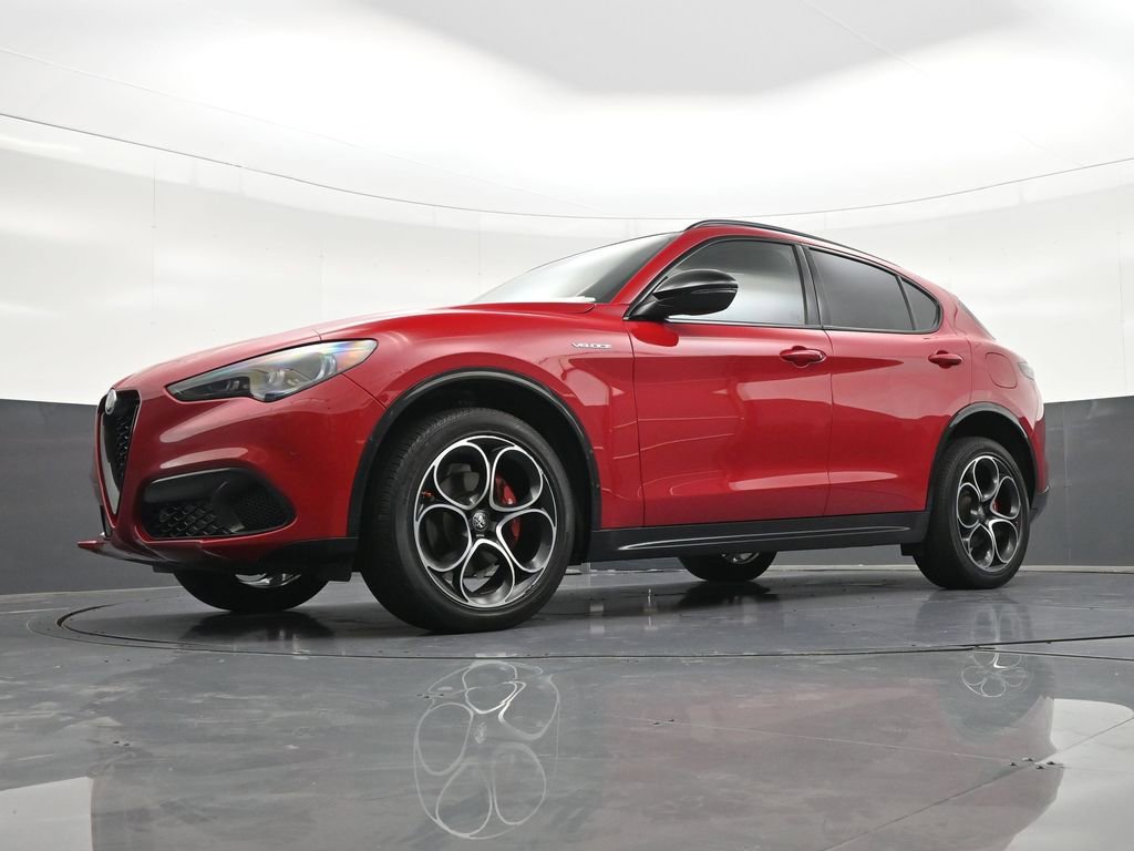 Used 2024 Alfa Romeo Stelvio Veloce AWD/4WD image 26