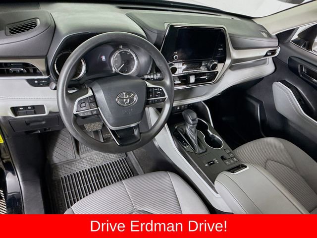 Used 2023 Toyota Highlander L image 7