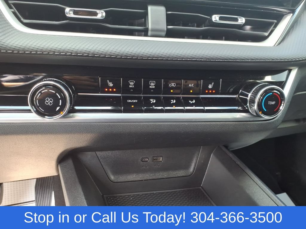 Used 2026 Chevrolet Equinox LT AWD/4WD image 21