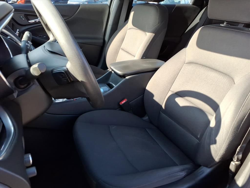 Used 2020 Chevrolet Malibu LT image 34