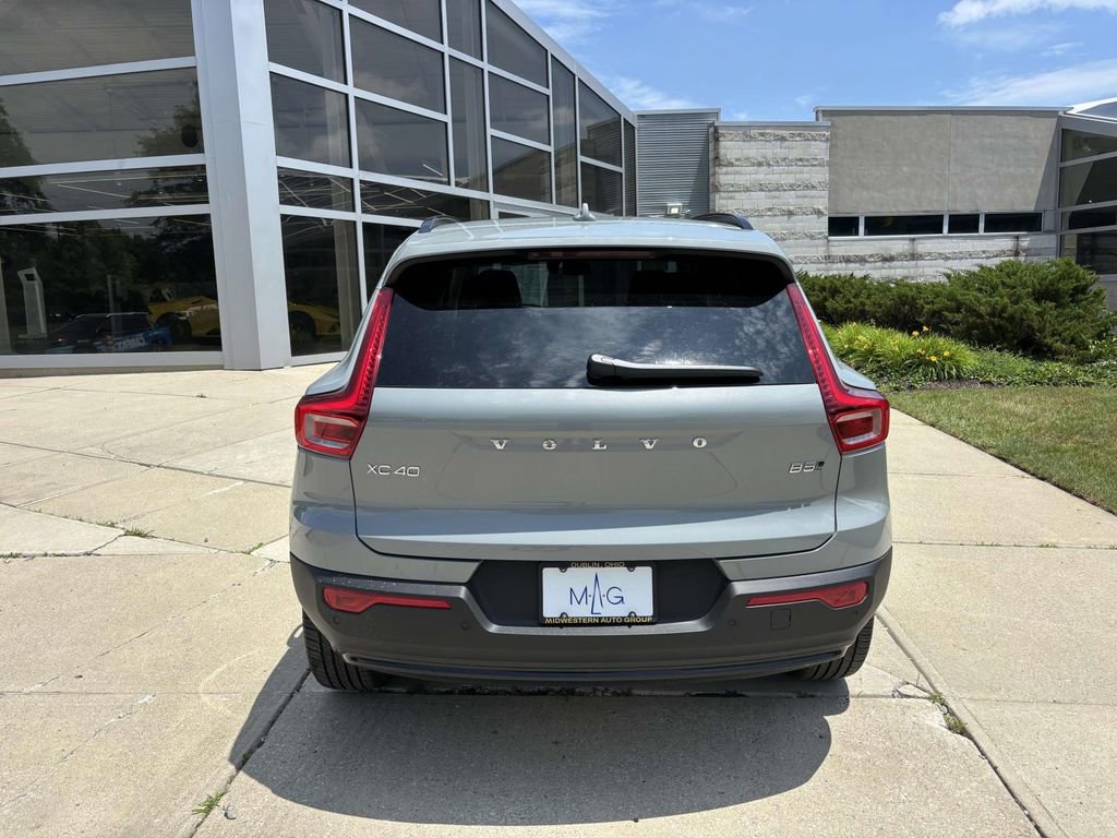 New 2026 Volvo XC40 B5 Plus w/ Protection Package Premier image 6