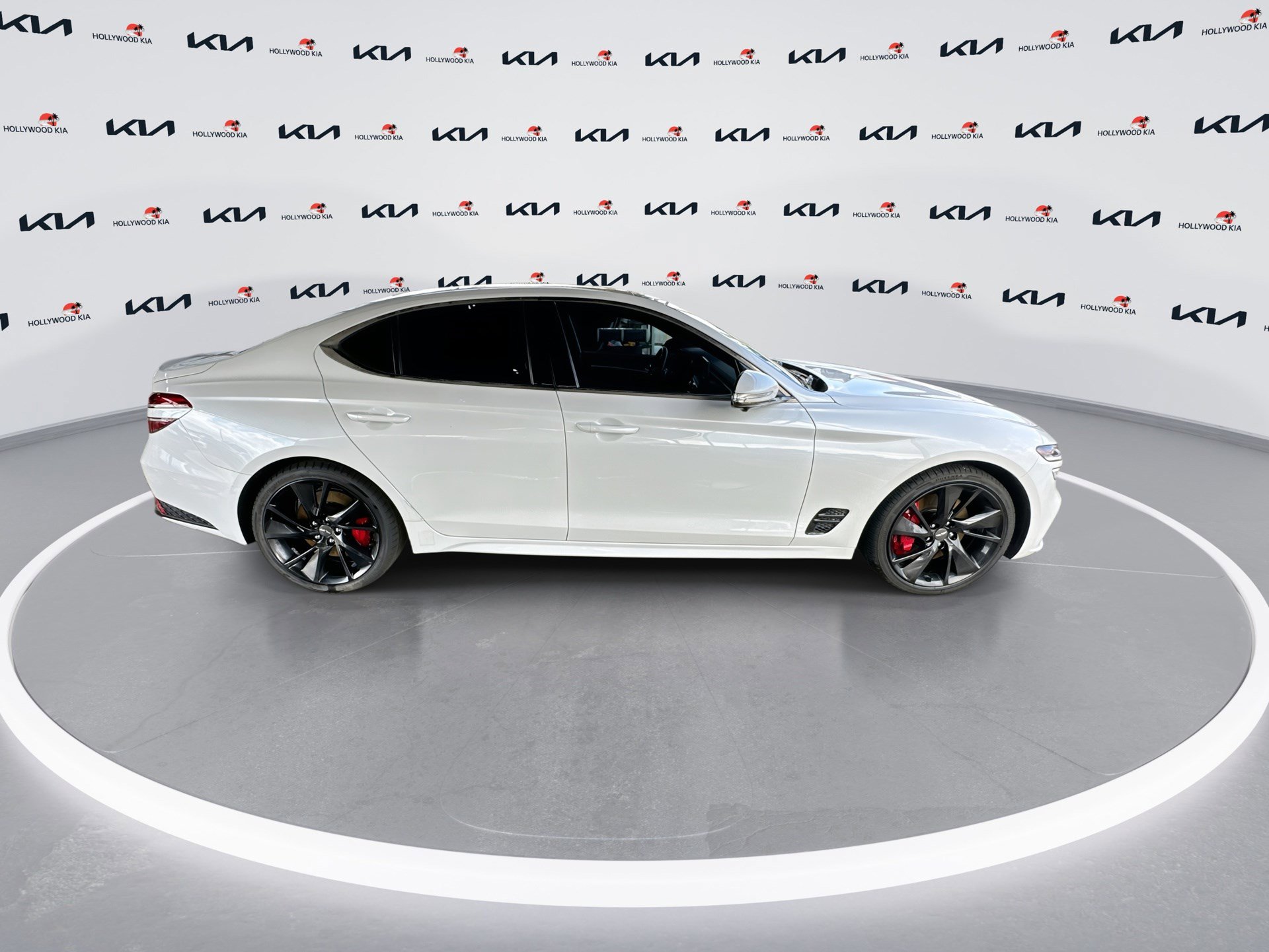 Used 2023 Genesis G70 3.3T w/ Sport Prestige Package image 9