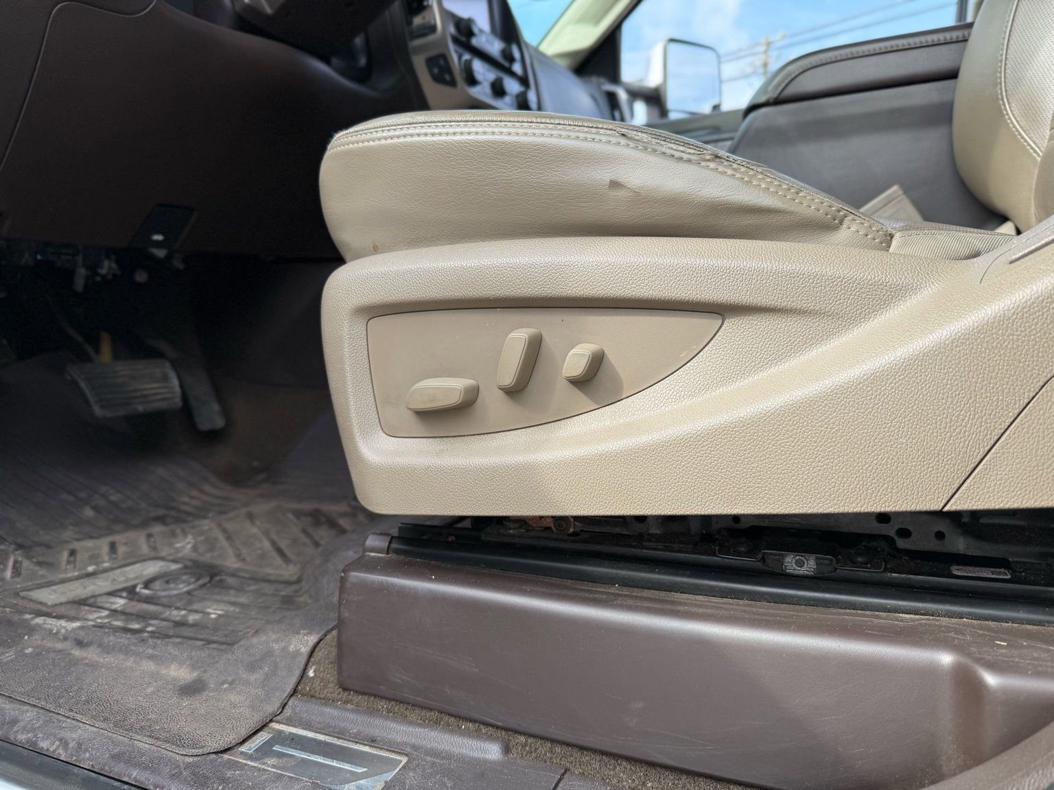 Used 2016 GMC Sierra 2500 Denali w/ Duramax Plus Package image 32