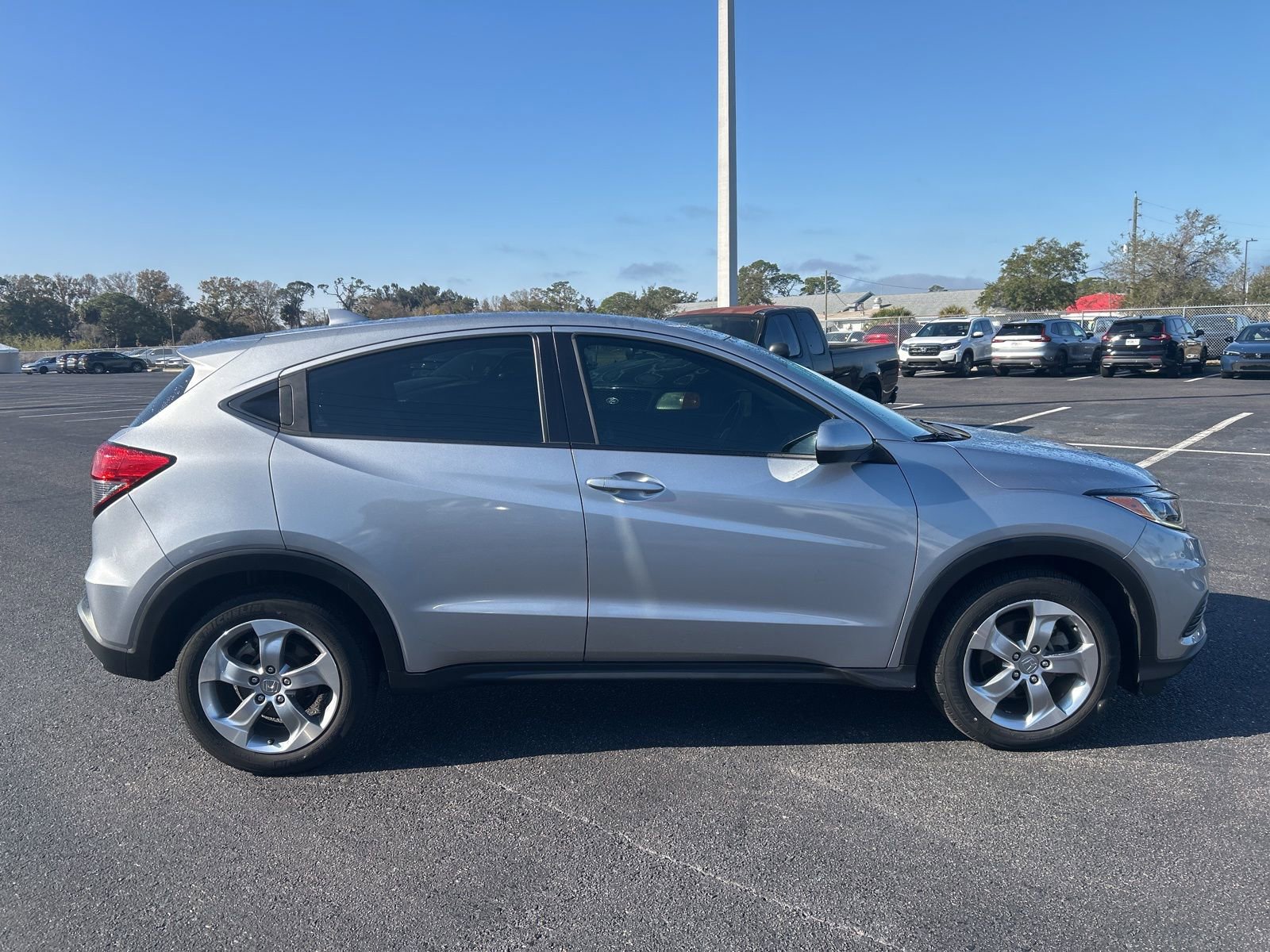 Used 2021 Honda HR-V LX image 8