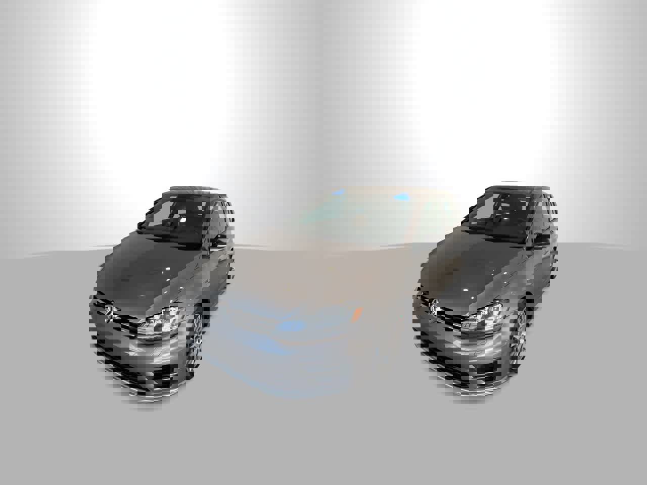 Used 2016 Volkswagen Golf R 4-Door image 4