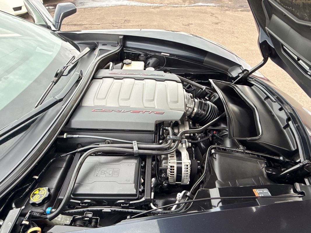 Used 2015 Chevrolet Corvette Stingray Coupe w/ 2LT Preferred Equipment Group image 10