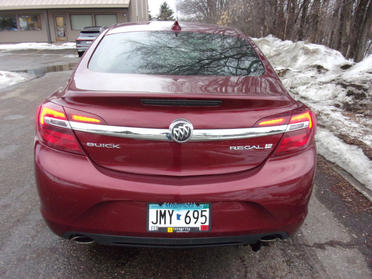 Used 2017 Buick Regal Premium w/ Driver Confidence Package #2 image 4