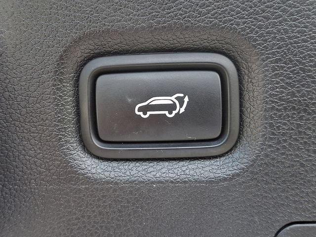 Used 2020 Hyundai Santa Fe Limited AWD/4WD image 34