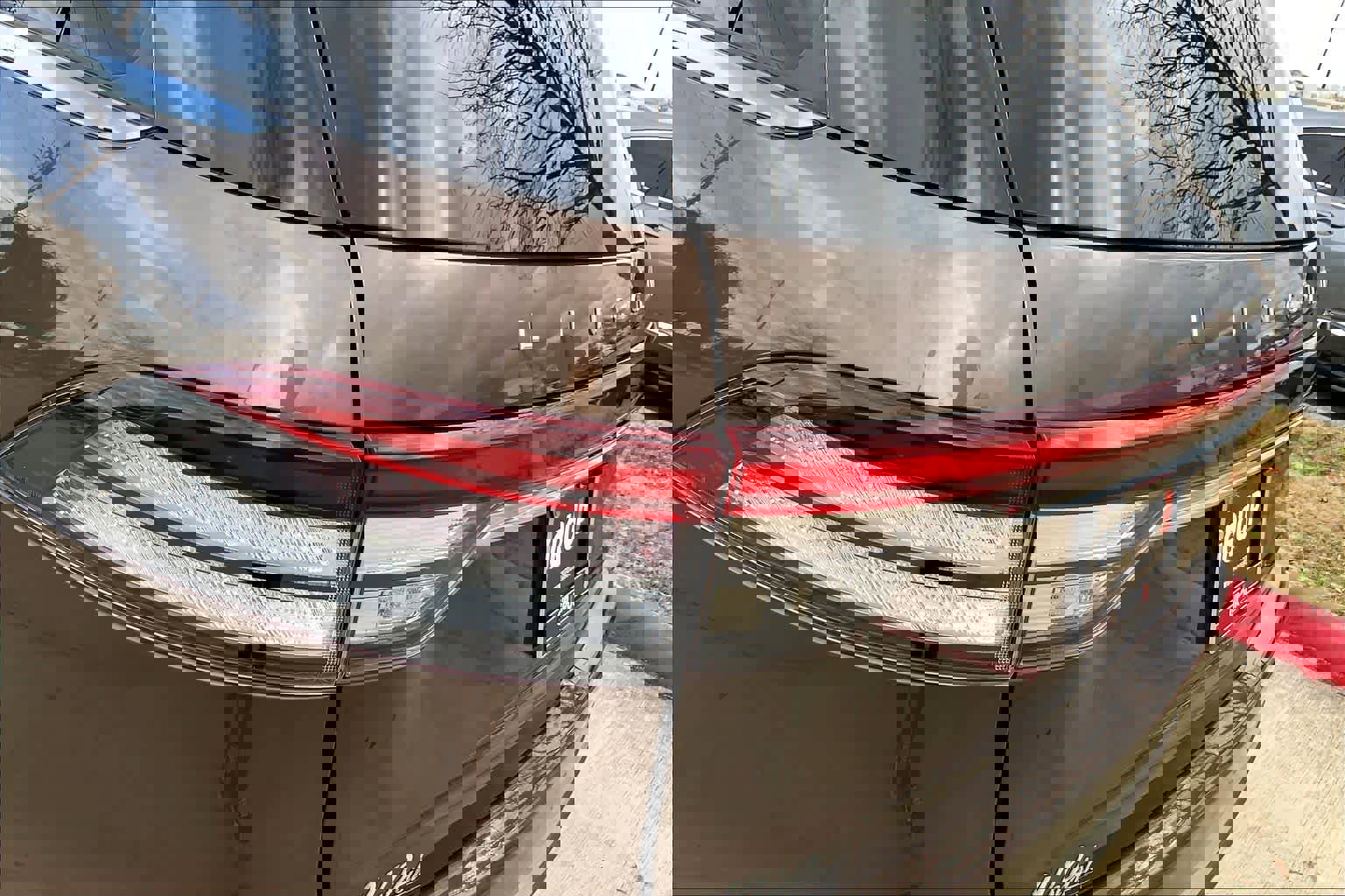 Used 2022 Lincoln Aviator Reserve w/ Elements Package Plus image 29