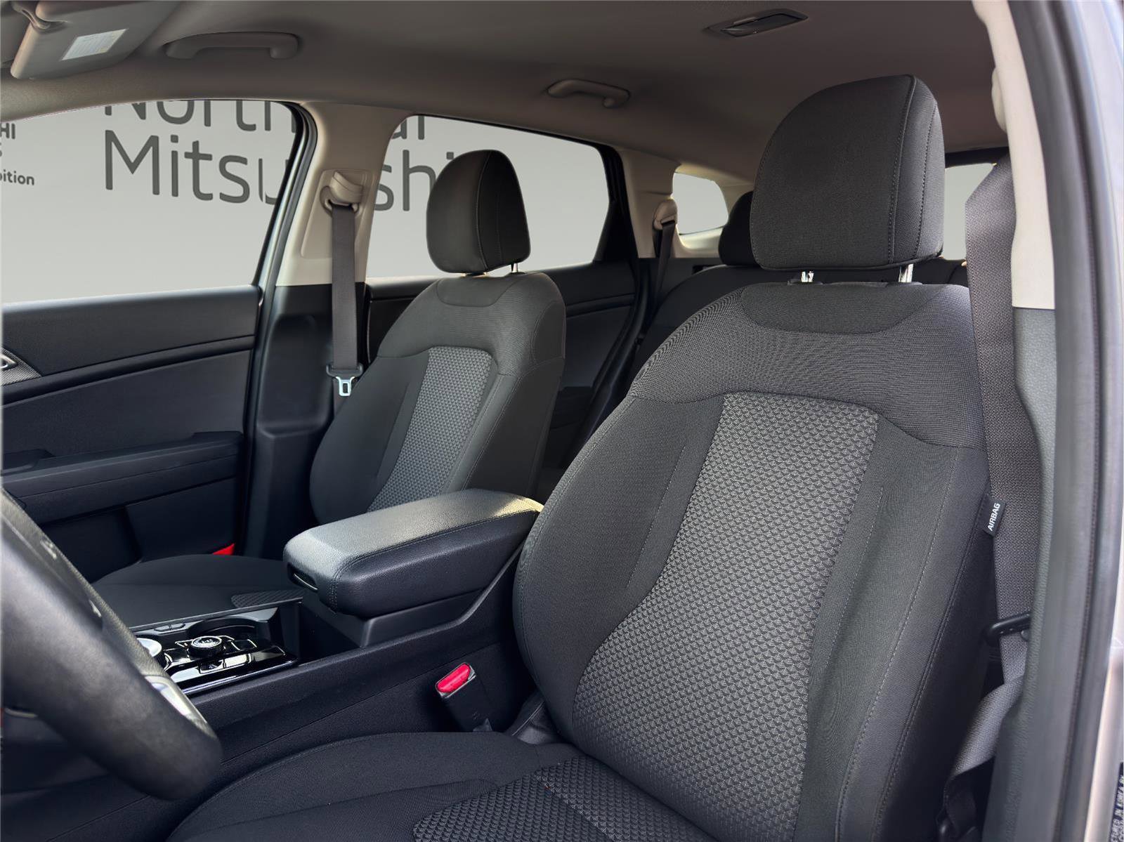 Used 2023 Kia Sportage LX image 10