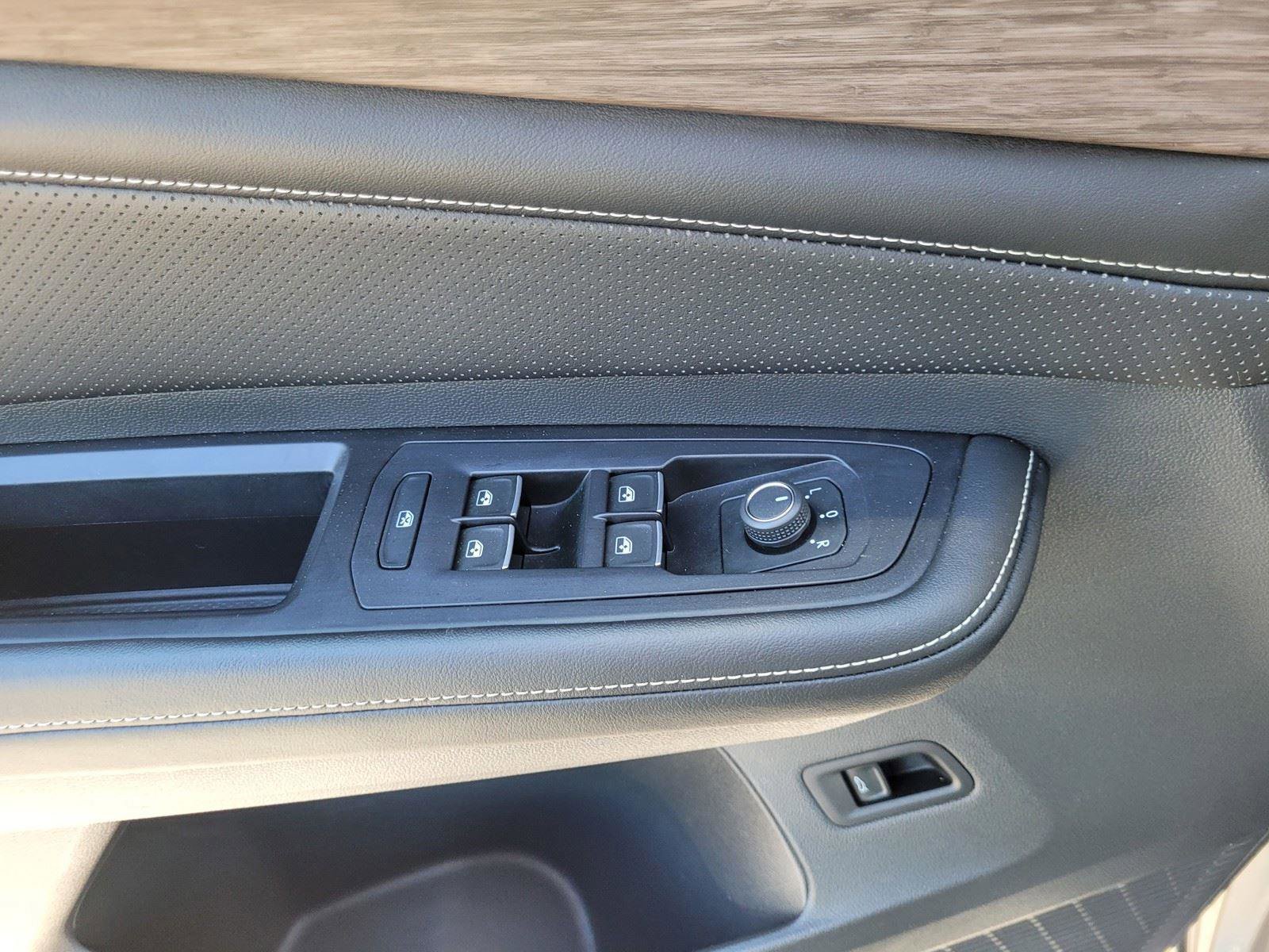 Certified 2024 Volkswagen Atlas SEL image 25