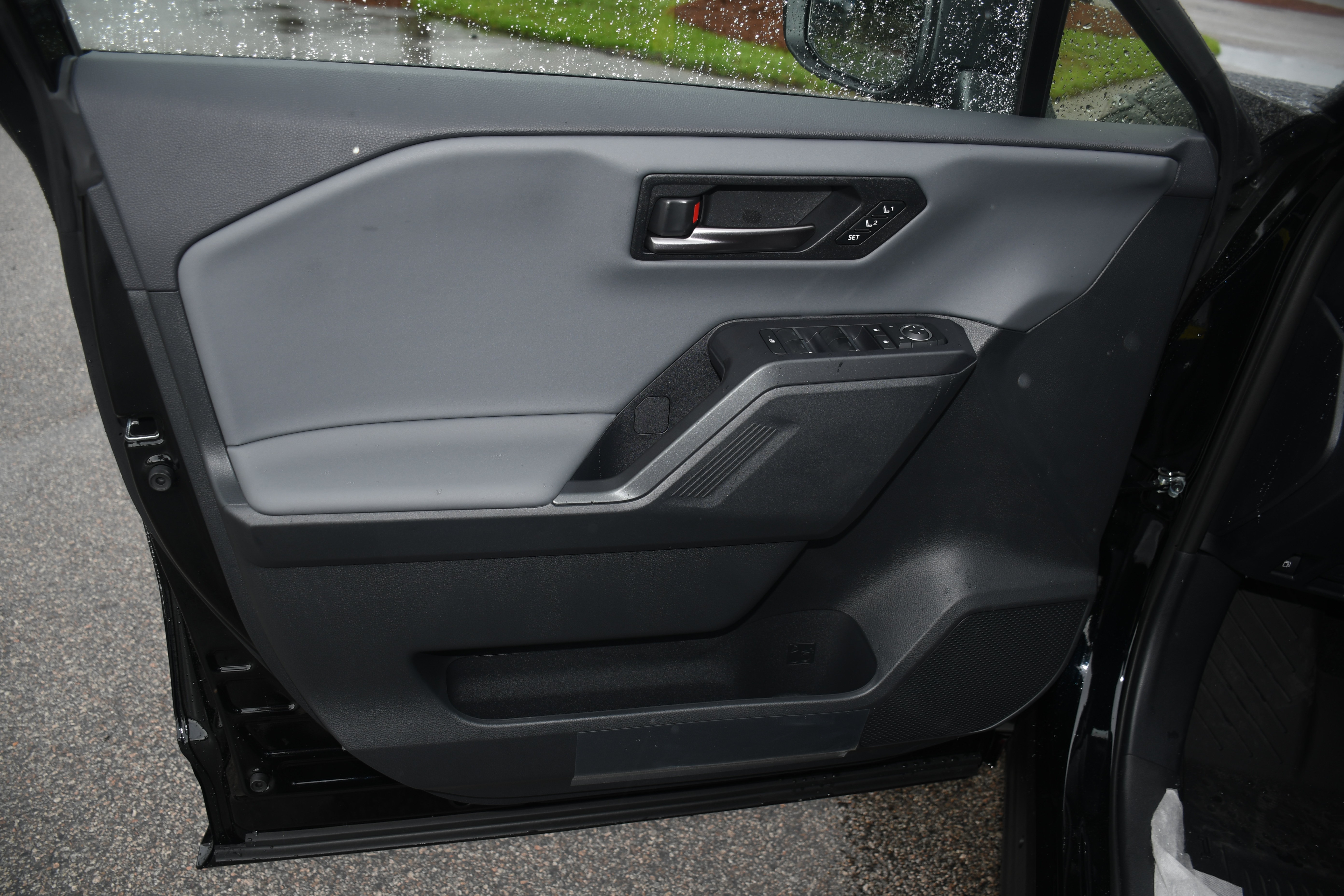 New 2026 Toyota RAV4 AWD Plug-in Hybrid image 5