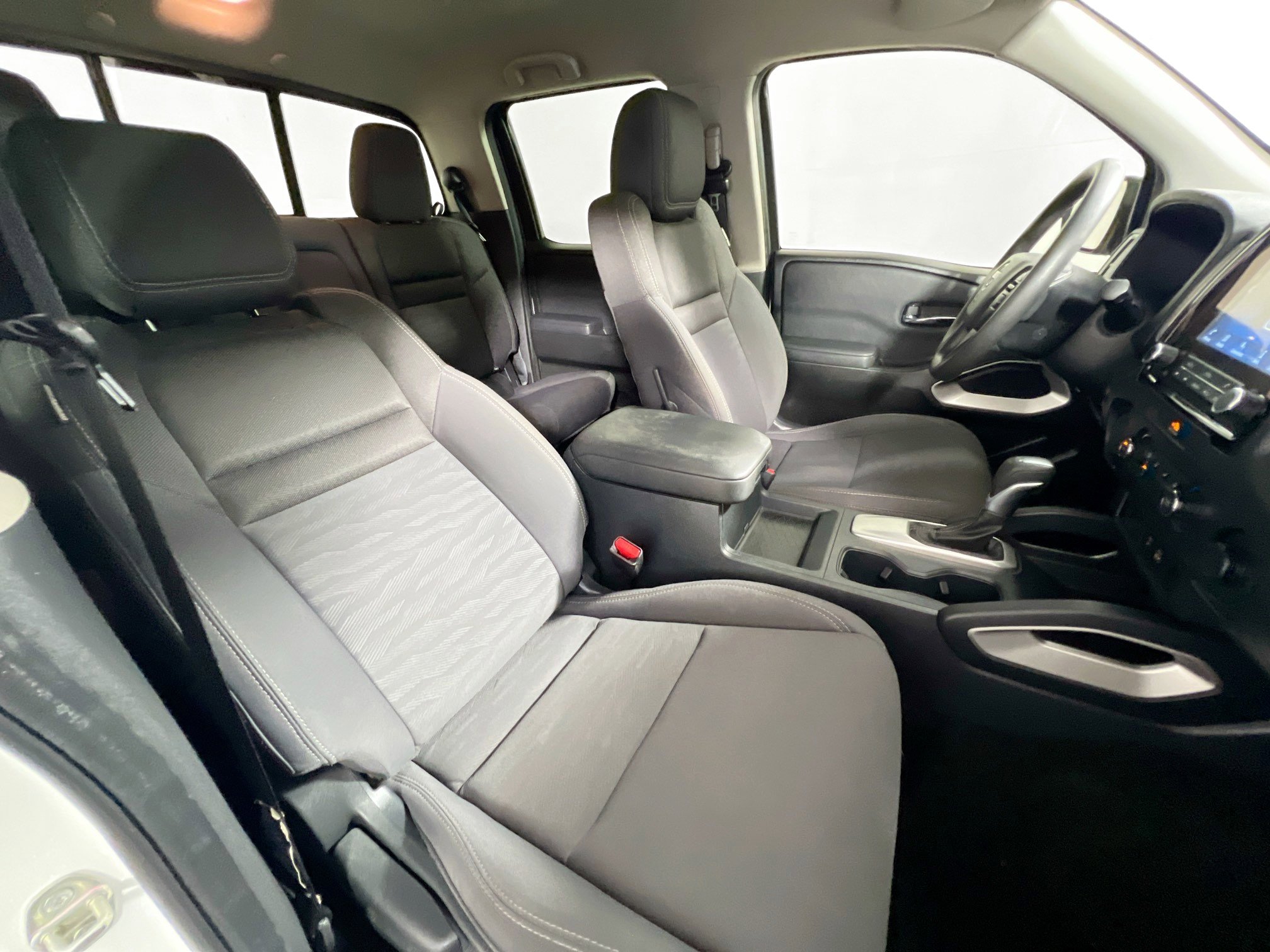 Used 2022 Nissan Frontier SV image 31