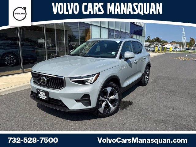 Certified 2025 Volvo XC40 B5 Core w/ Protection Package Premier