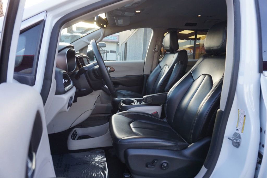 Used 2021 Chrysler Voyager Lxi image 18