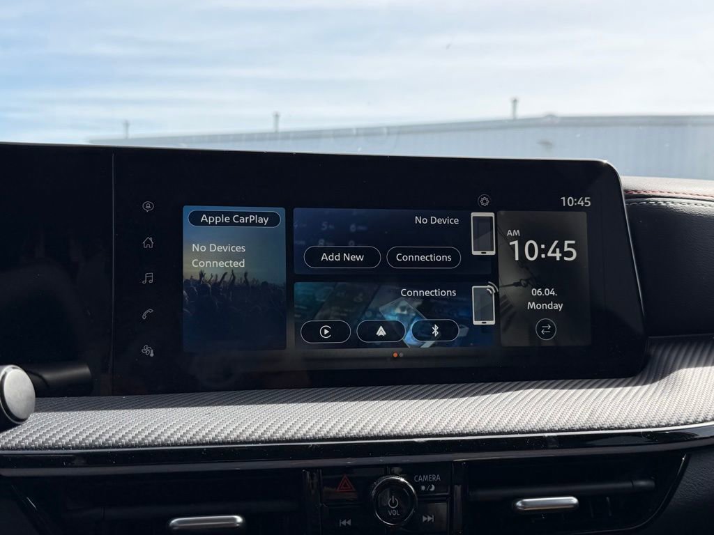 Used 2025 Nissan Kicks SR image 25