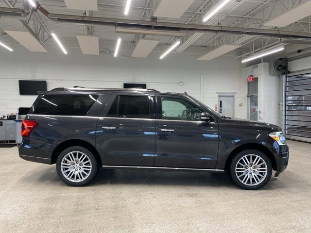 Used 2024 Ford Expedition Max Limited AWD/4WD image 4