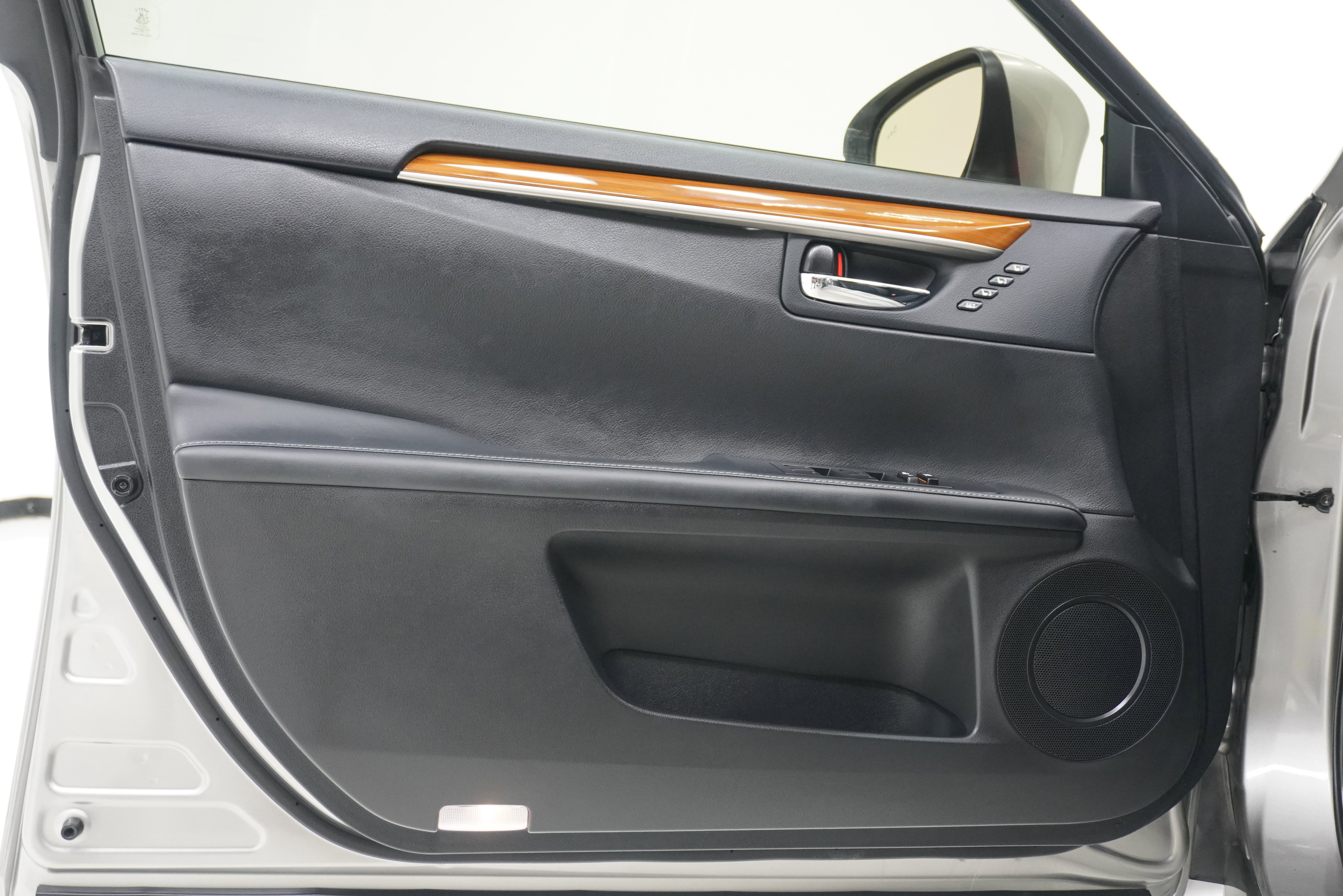 Used 2015 Lexus ES 300h FWD image 14