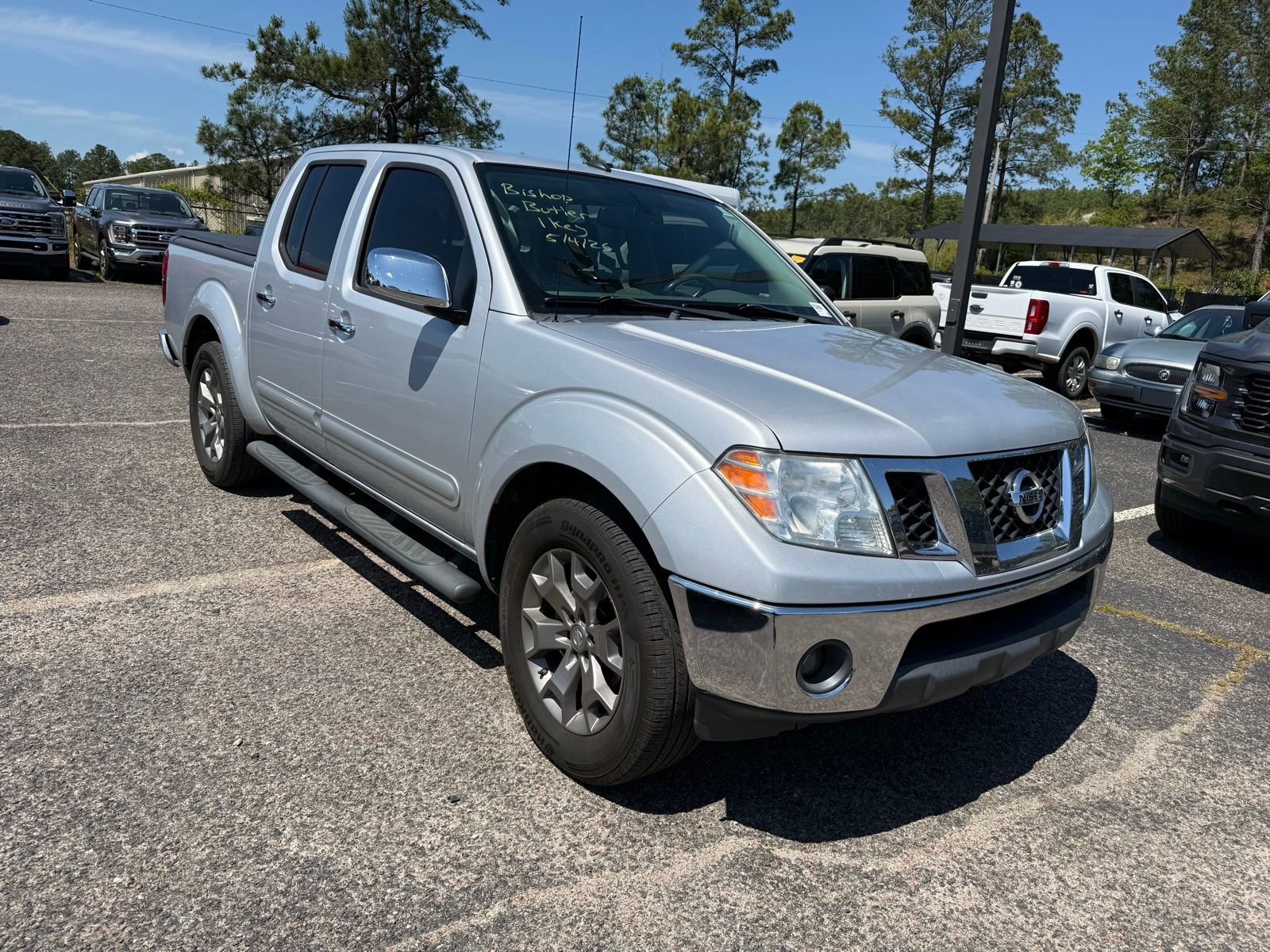 Used 2013 Nissan Frontier SV w/ SV Value Truck Pkg RWD image 1