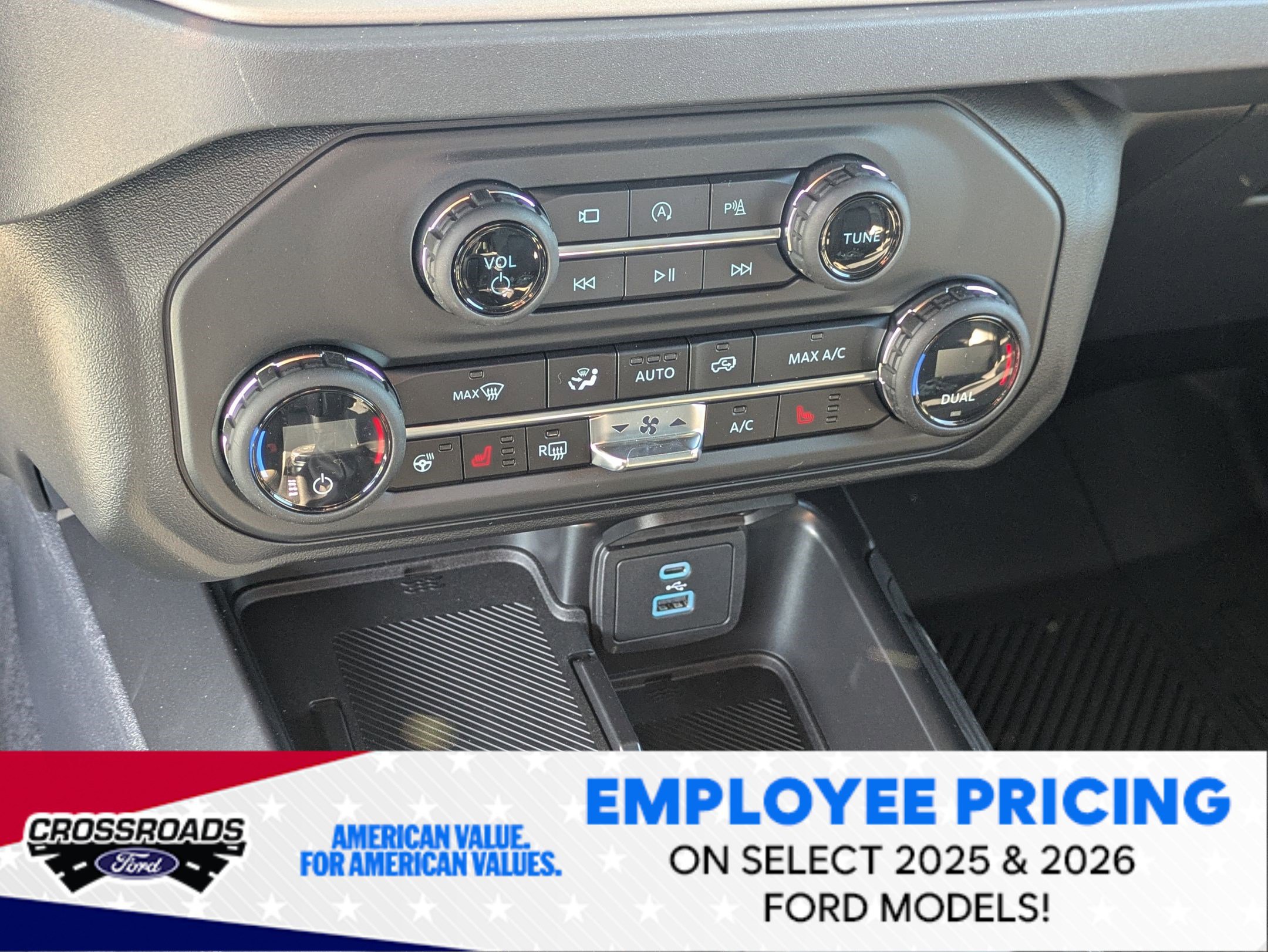 New 2025 Ford Bronco Outer Banks AWD/4WD image 24