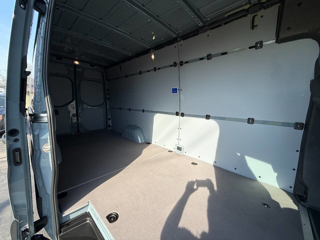 Used 2025 Mercedes-Benz Sprinter 2500 image 11
