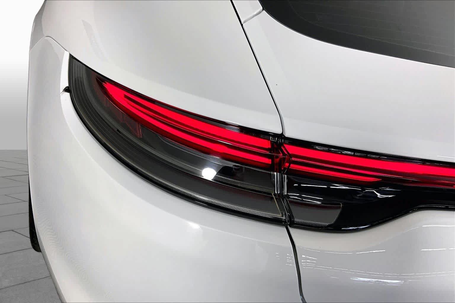 Used 2021 Porsche Panamera 4S AWD/4WD image 27