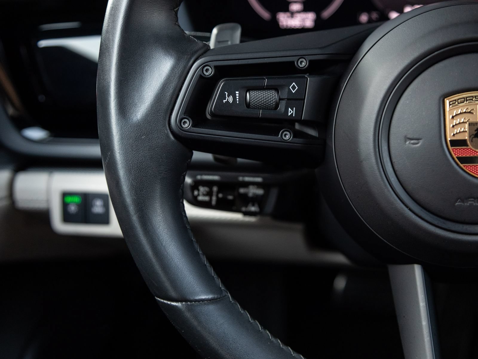 Certified 2024 Porsche Panamera 4 AWD/4WD image 15
