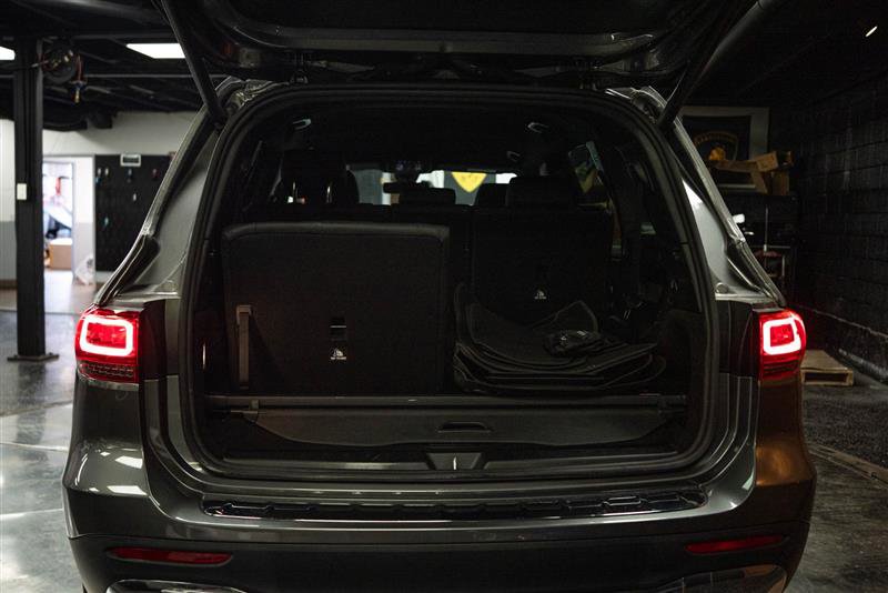 Used 2022 Mercedes-Benz GLB 250 w/ Premium Package Lite image 7