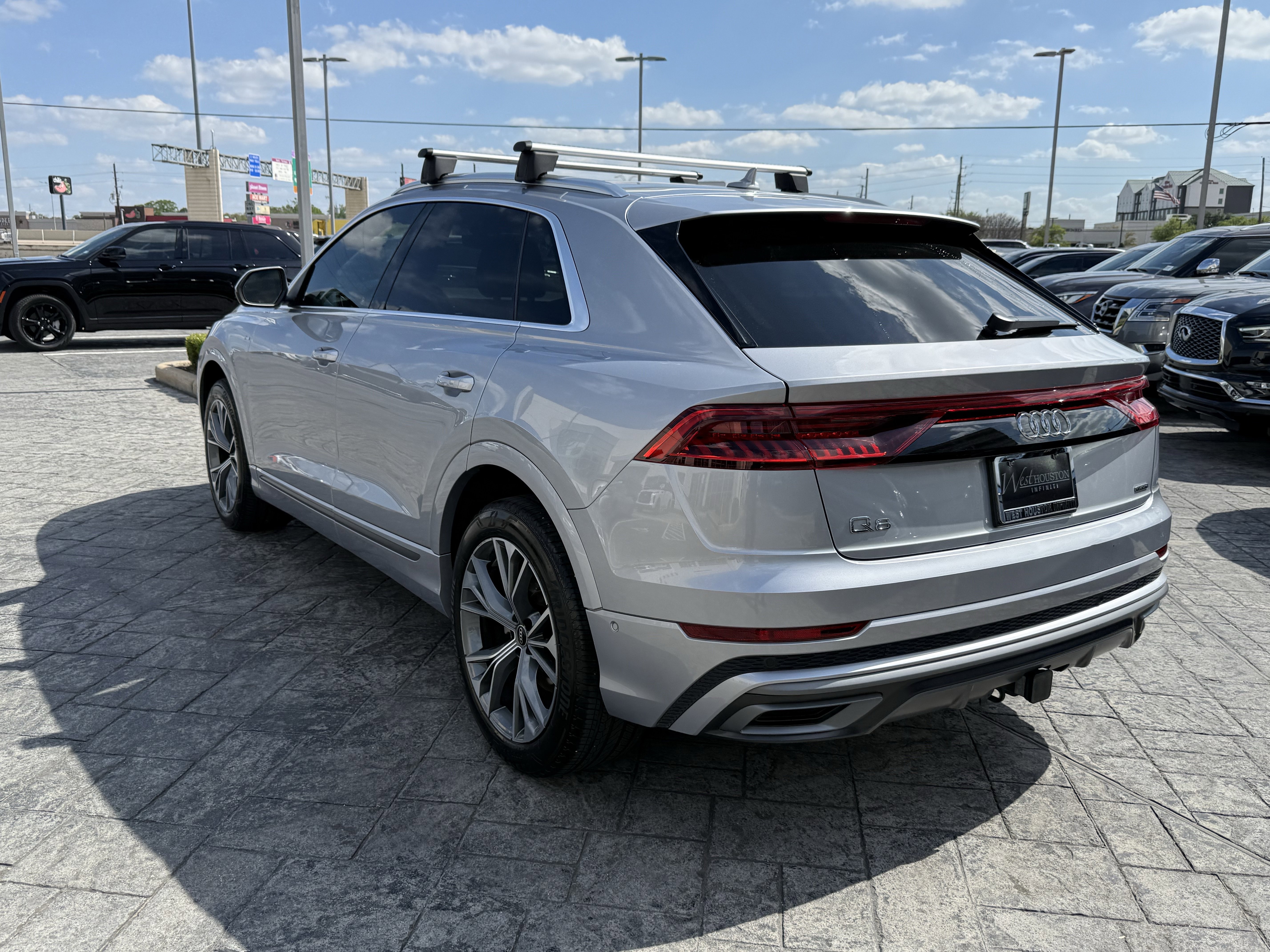 Used 2021 Audi Q8 Premium Plus w/ Premium Plus Package image 5