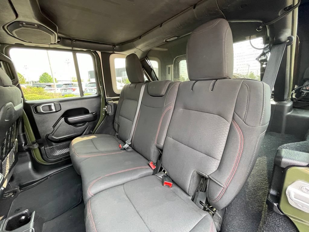 Used 2022 Jeep Wrangler Unlimited Rubicon w/ Cold Weather Group AWD/4WD image 25
