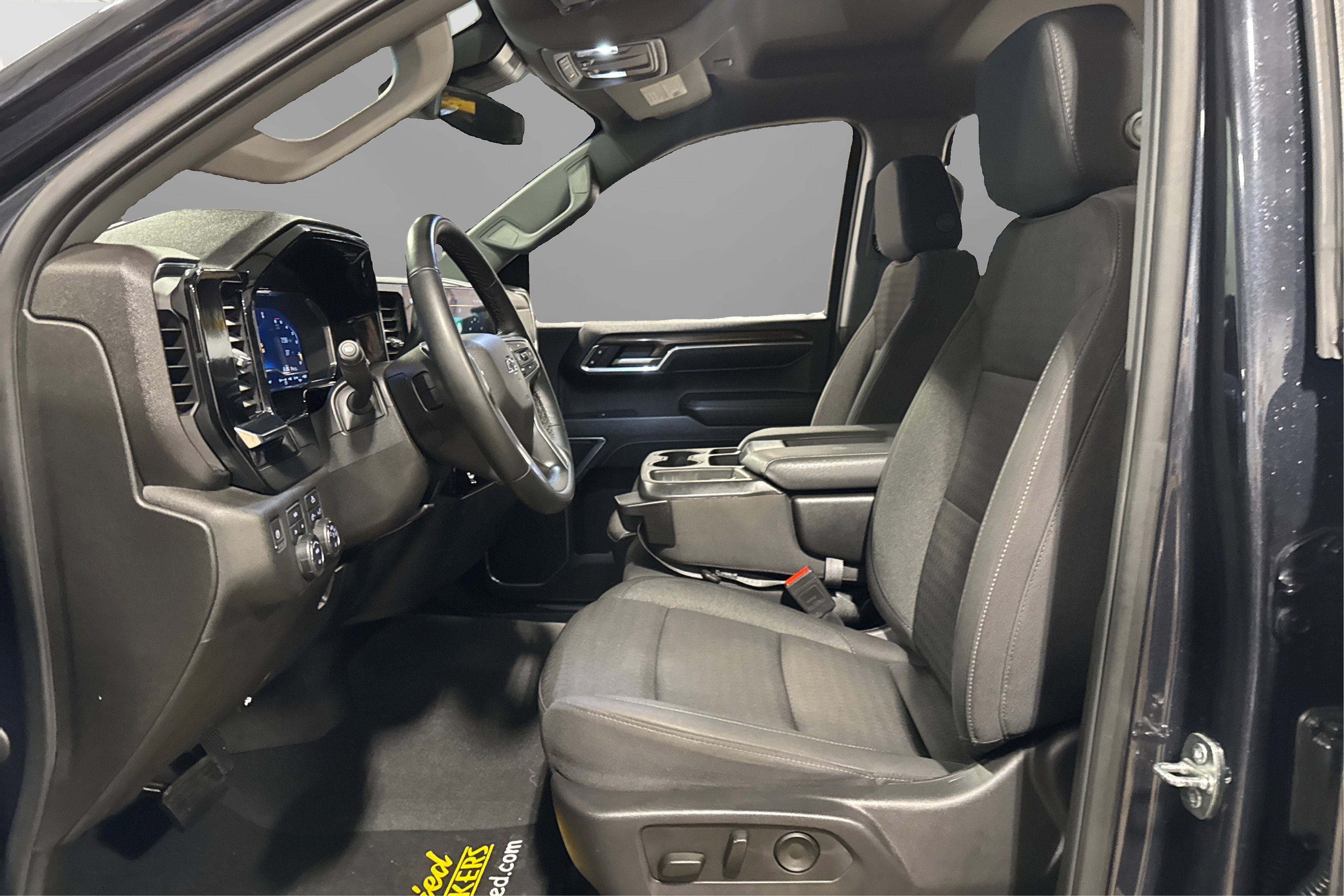 Used 2024 Chevrolet Silverado 1500 RST image 17