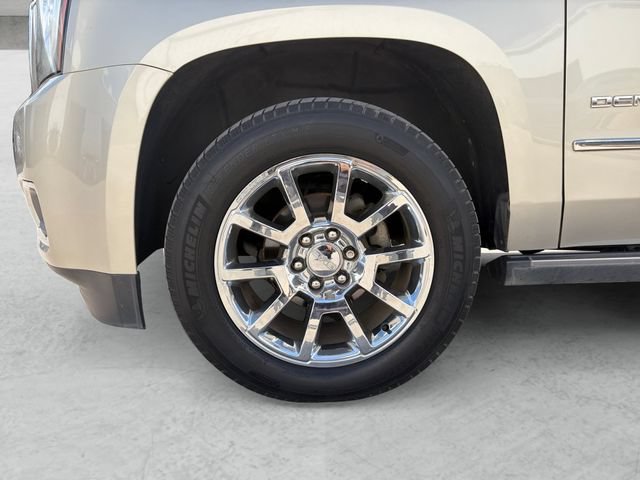 Used 2015 GMC Yukon XL Denali w/ Premium Package AWD/4WD image 23