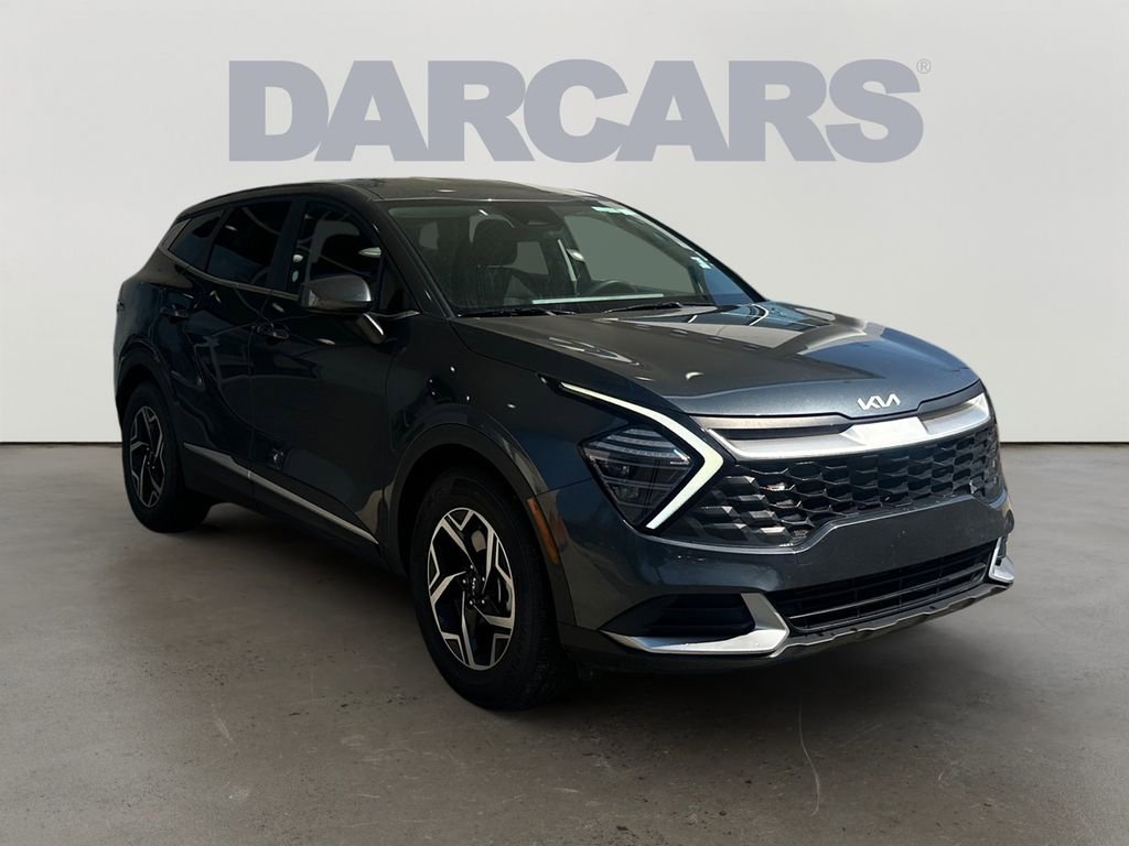 Used 2024 Kia Sportage LX image 1